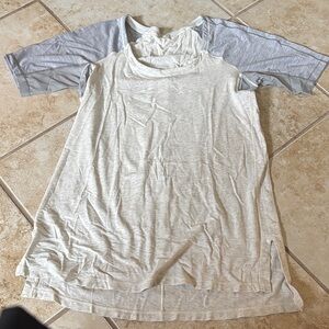 Lululemon Sz 4 Gray and Light Gray Short Sleeve Top